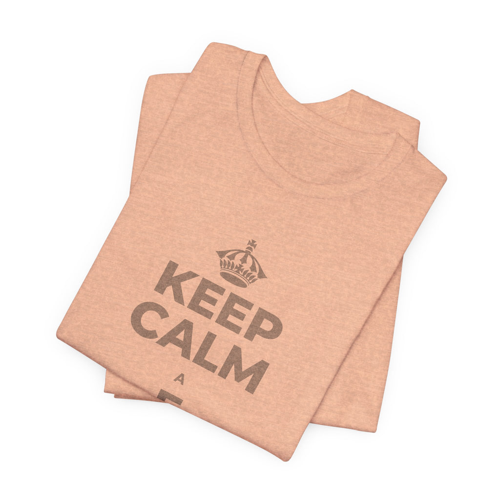 KEEP CALM A E HAʻAHEO IĀ ʻOE IHO T-Shirt (Soft Cream–Heather Mauve)