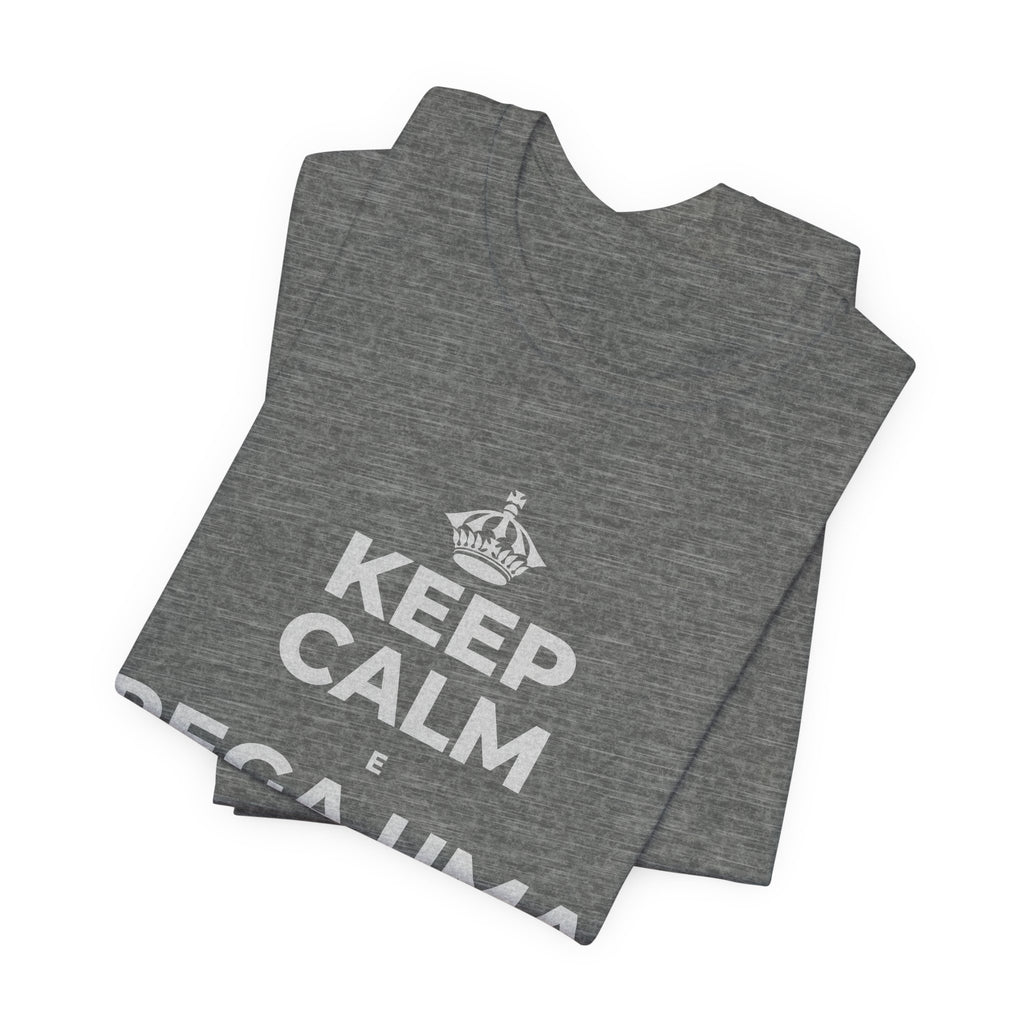 KEEP CALM E PEGA UMA AULA DE CADA VEZ T-Shirt (Baby Blue–Silver)