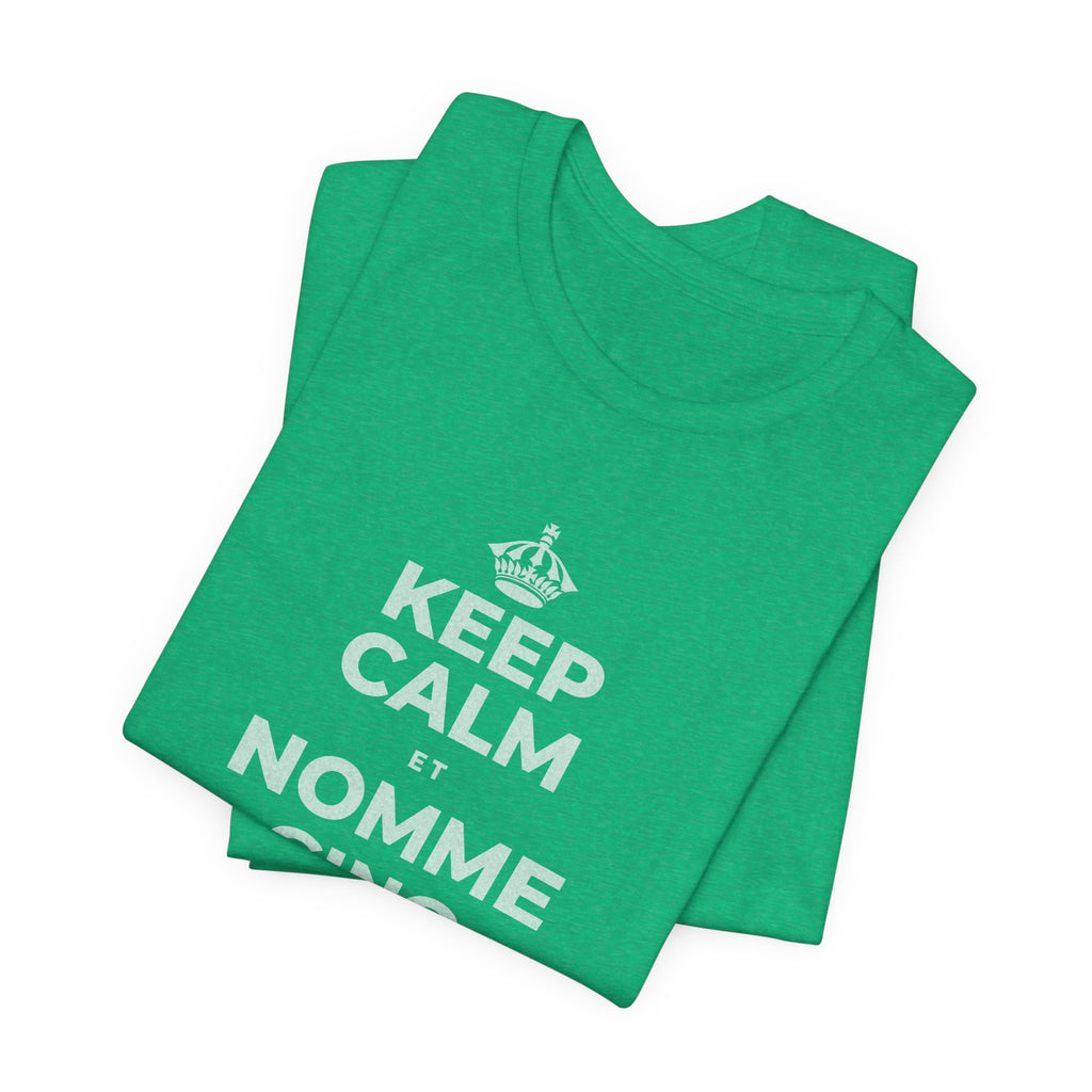 KEEP CALM ET NOMME CINQ CHOSES QUE TU VOIS T-Shirt (Baby Blue–Silver)
