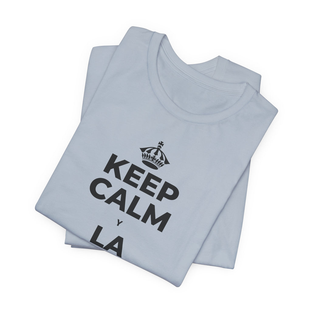 KEEP CALM Y LA FRENTE EN ALTO T-Shirt (White–Asphalt)