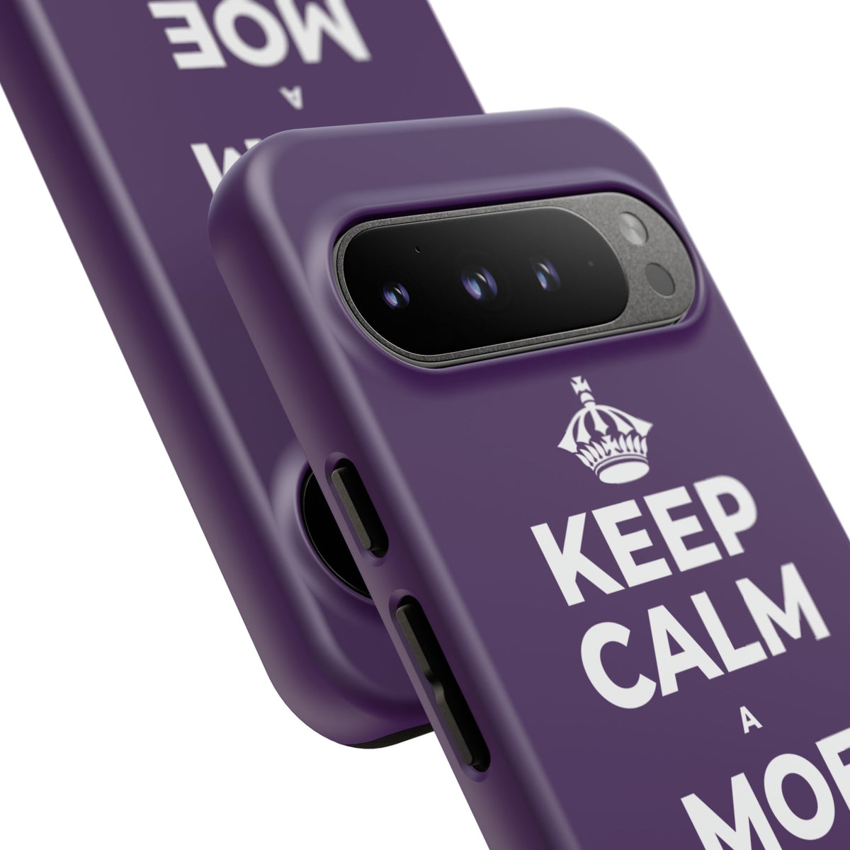 KEEP CALM A MOE WĀWAE I KA PŌ Phone Case