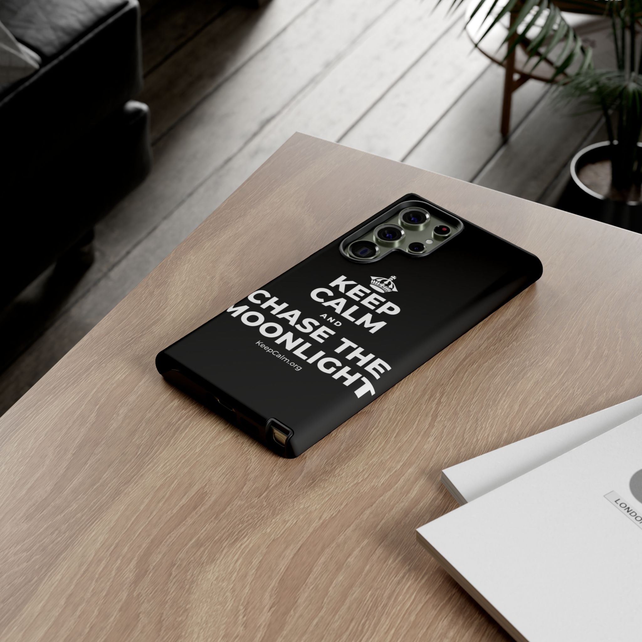 KEEP CALM AND CHASE THE MOONLIGHT Phone Case