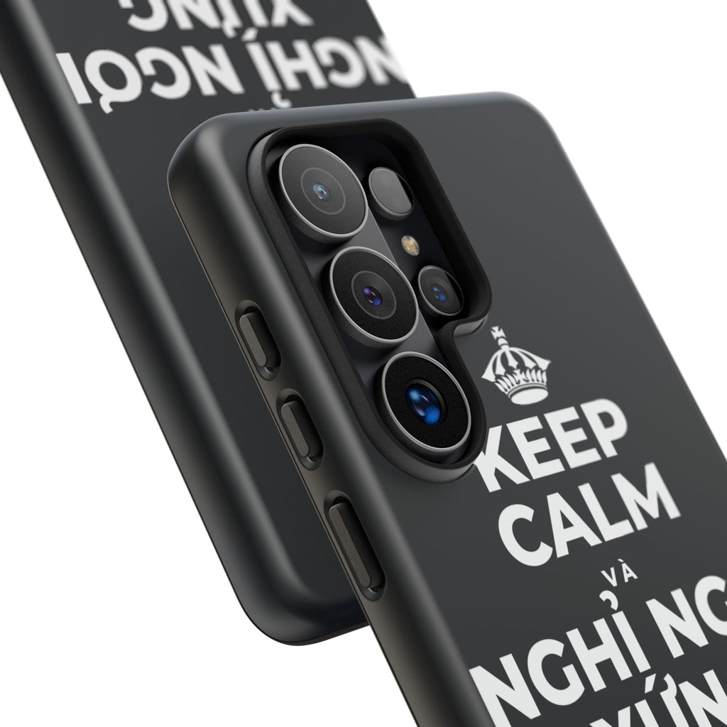 KEEP CALM VÀ NGHỈ NGƠI XỨNG ĐÁNG CỦA BẠN Phone Case (Dark)