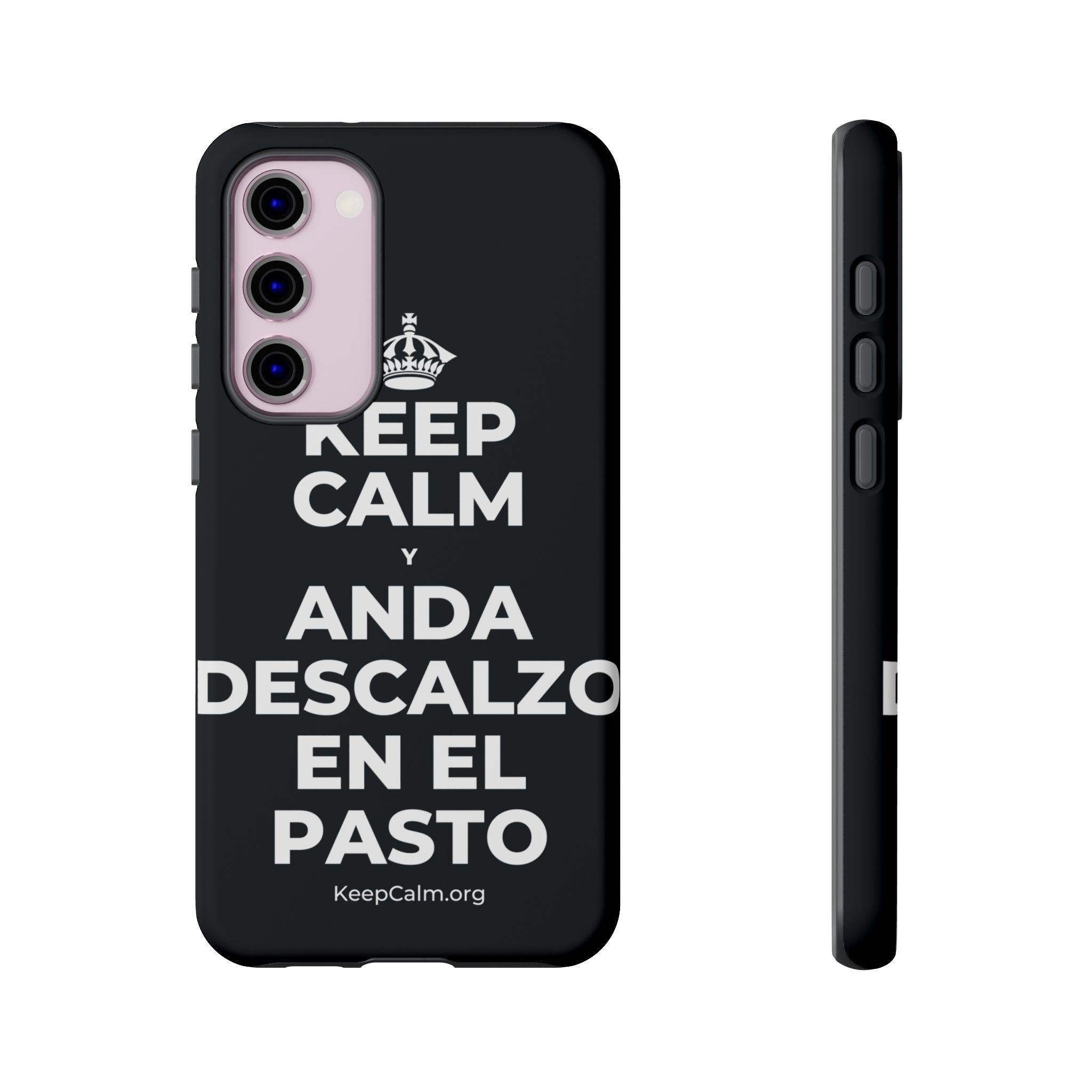 KEEP CALM Y ANDA DESCALZO EN EL PASTO Phone Case (Dark)
